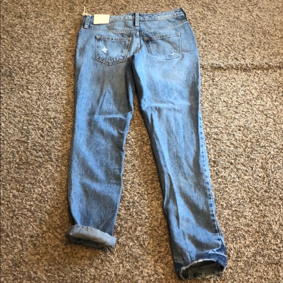 High-Rise Jeans - Picture 2 of 3